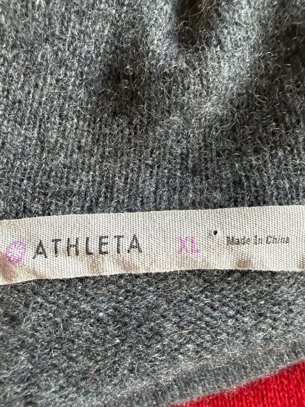 Athleta Chalet Stripe 100% Cashmere Cowl Neck Tunic Sweater Gray Red XL - Picture 7 of 9